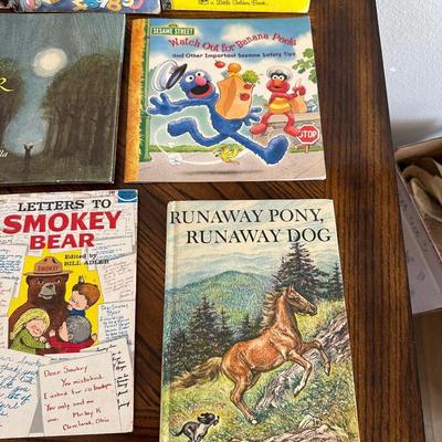 CHILDRENS BOOKS