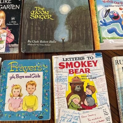 CHILDRENS BOOKS