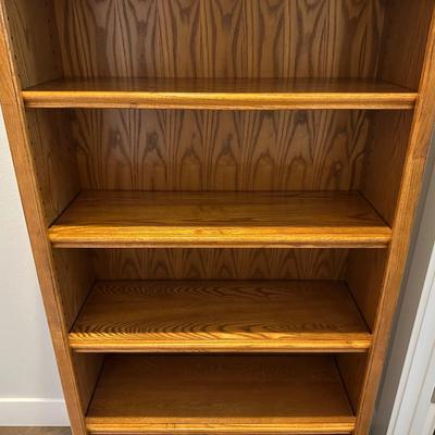 OAK BOOKSHELF
