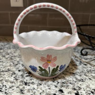 CERAMIC BASKETS AND VEGETABLE BASKET