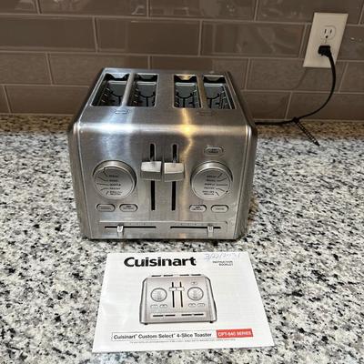 CUISINART 4-SLICE TOASTER