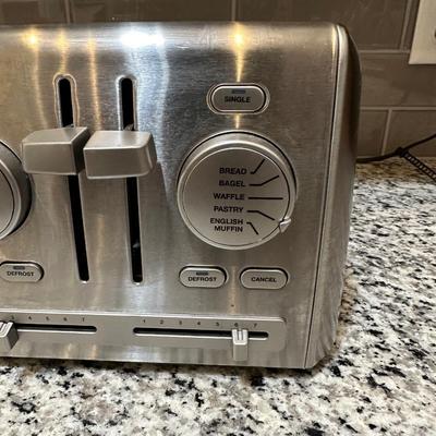 CUISINART 4-SLICE TOASTER