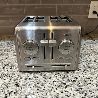 CUISINART 4-SLICE TOASTER