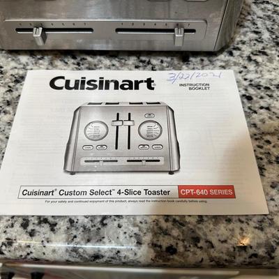 CUISINART 4-SLICE TOASTER