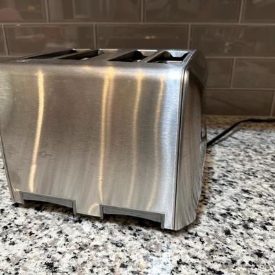 CUISINART 4-SLICE TOASTER