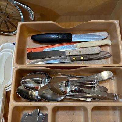 MISC UTENSILS AND FLATWARE