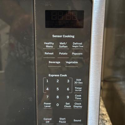 GE PROFILE MICROWAVE OVEN