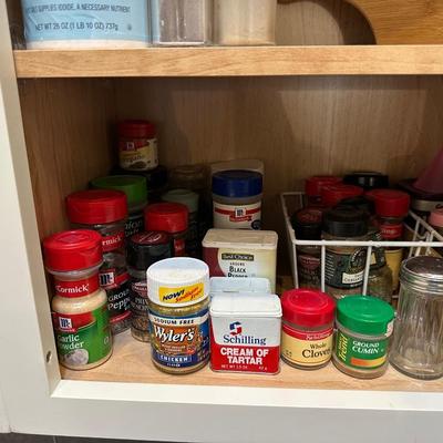 MISC SPICES AND SPICE RACK