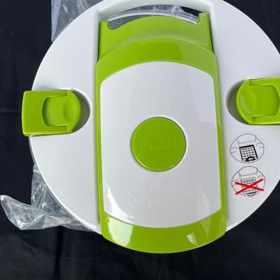 New Veggie Slicer/Dicer with Storage