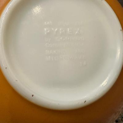 PYREX MIXING BOWLS