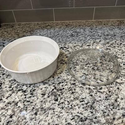 CASSEROLES WITH LIDS AND MIXING BOWLS