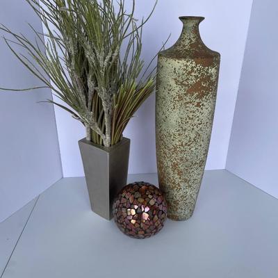 Assorted Decor Lot, Mosaic Ball