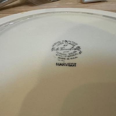 MISC KITCHEN GAGETS AND PLATES