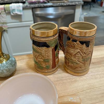 MISC LOT MUGS AND BOWLS