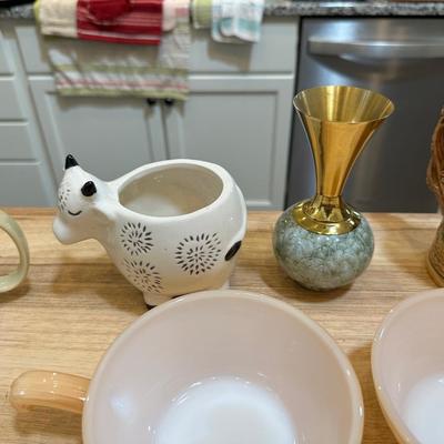 MISC LOT MUGS AND BOWLS