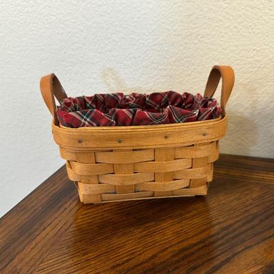 LONGERBERGER BASKET, METAL BASKET AND HEARTS