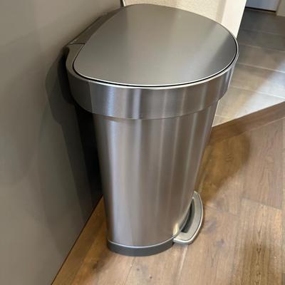 STAINLESS TRASH CAN