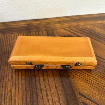 ANTIQUE STEREOSCOPE