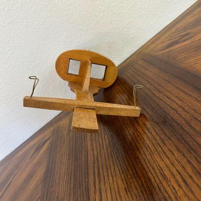 ANTIQUE STEREOSCOPE