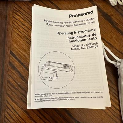 BLOOD PRESSURE MONITOR AND AROMATHERAPY DIFFUSER