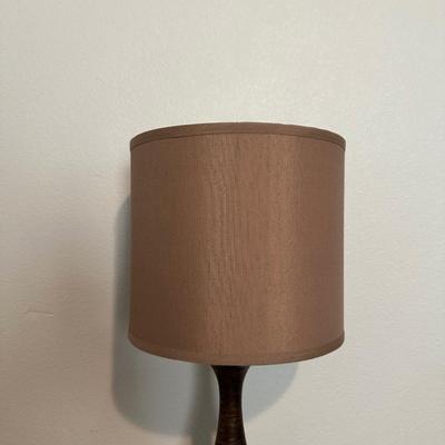 THOMASVILLE NIGHT STAND AND LAMP