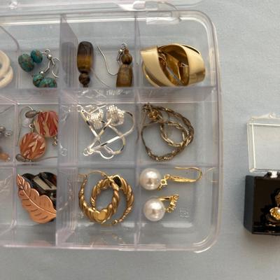 MAINLY PIERCED EARRINGS