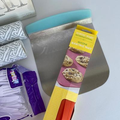 New Kitchen Lot, Cordial set, Drawer liners