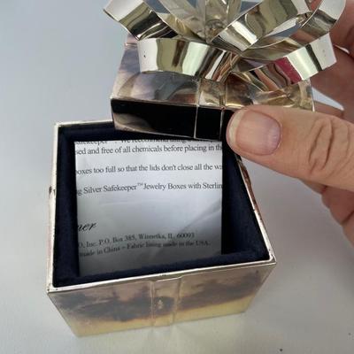 3 Small Trinket boxes