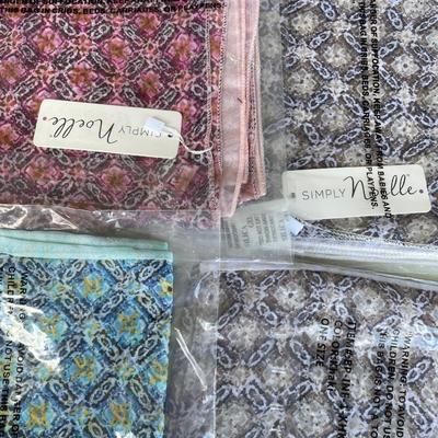 6 Piece Simply Noelle Infinity Scarves New