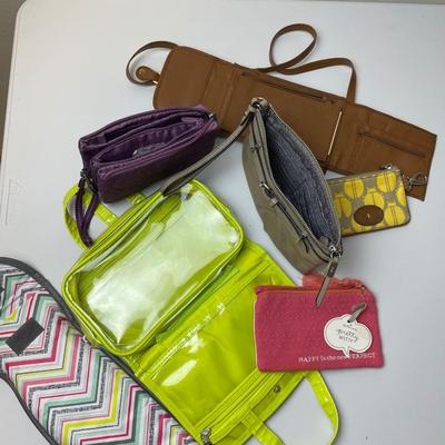 7 Piece Wristlets and other bags