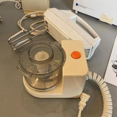K874 Vintage Oster & Norelco Kitchen Appliance Bundle