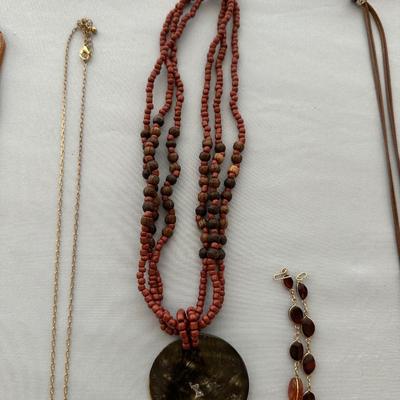 NICE COSTUME JEWELRY