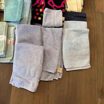 TOWELS AND WASHCLOTHS