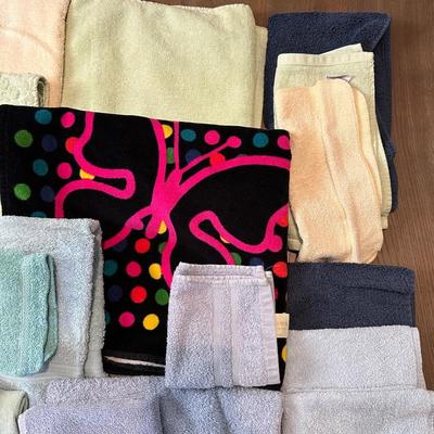 TOWELS AND WASHCLOTHS
