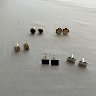 CUFFLINKS