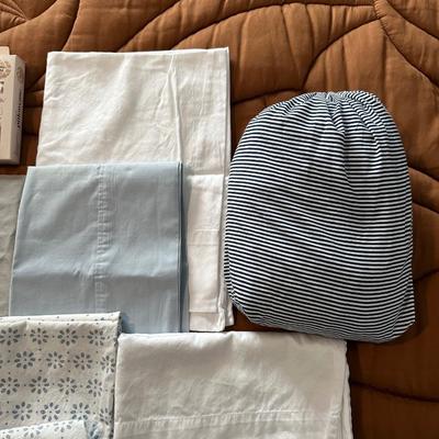 BED LINENS, SHEETS AND PILLOW CASES