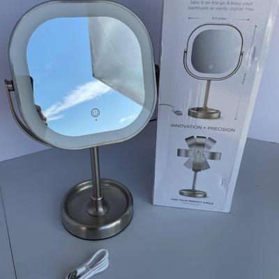 New in Box Conair Halo Mirror with LED light