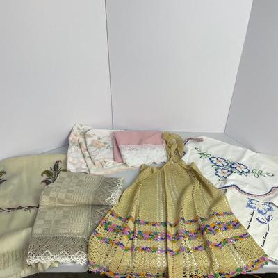 Great Vintage Crochet Apron and Handiwork