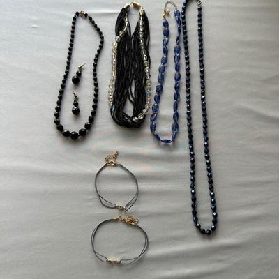 BEADED NECKLACES AND 2 STRING BRACELETS