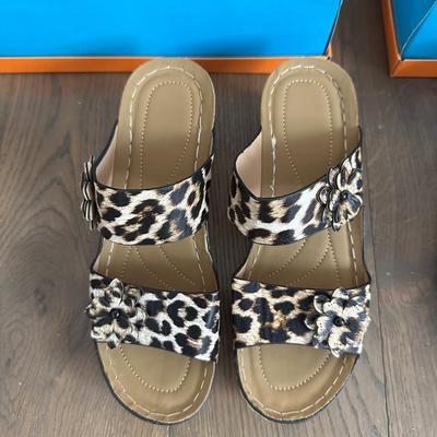 SIZE 8 BOOTS AND SHOES