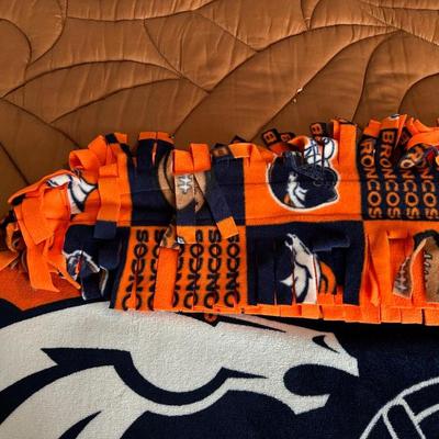BRONCO THROWS AND PINS