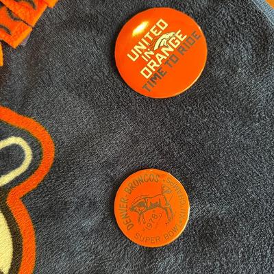 BRONCO THROWS AND PINS