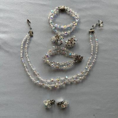 FANCY NECKLACE, EARINGS AND BRACELETS