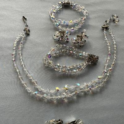 FANCY NECKLACE, EARINGS AND BRACELETS