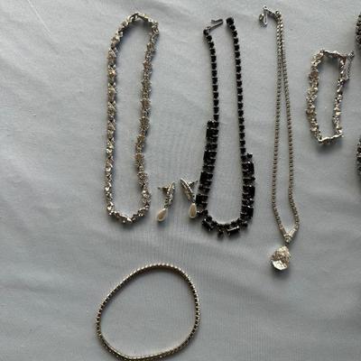 MORE NECKLACES, BRACELETS AND EARINGS
