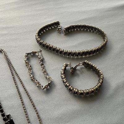 MORE NECKLACES, BRACELETS AND EARINGS