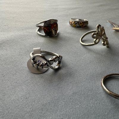 RINGS, SIZE 8