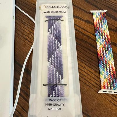 LADIES APPLE WATCH WITH EXTRA BANDS