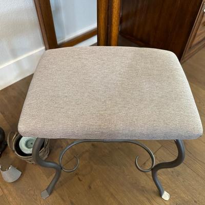 VANITY STOOL AND CANDLES