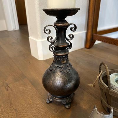 VANITY STOOL AND CANDLES